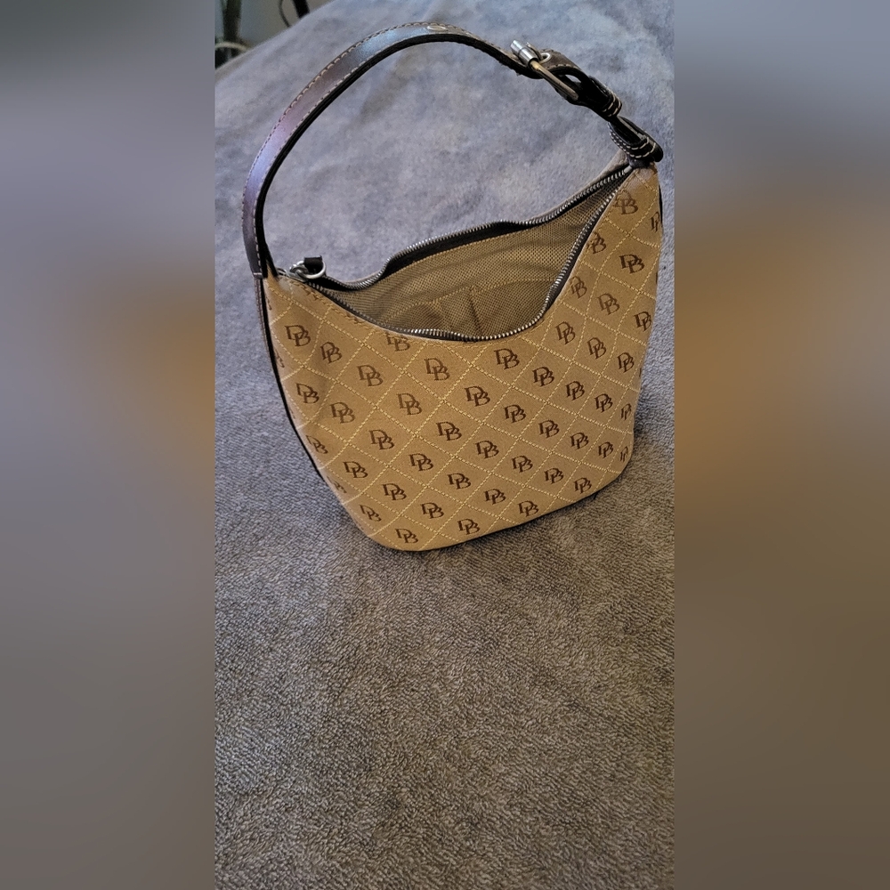 Dooney And Bourke